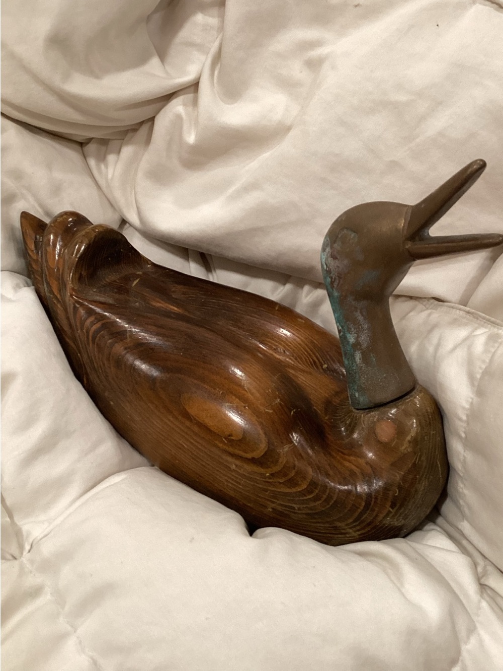 Vintage decoy duck All Solid Wood tarnish head .. solid wood